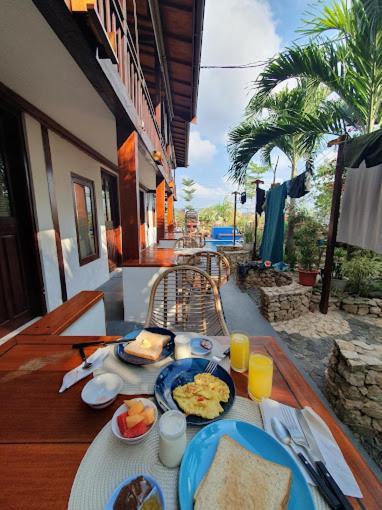 Cool Breeze Authentic Hotel Labuan Bajo Komodo Ngoại thất bức ảnh